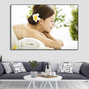 Tranh Cô Gái Treo Spa SP09